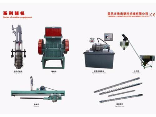 為什么大型吹塑設(shè)備的性能有差異？